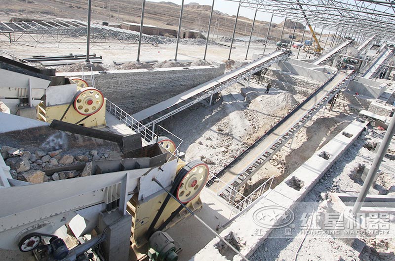 一小時(shí)300噸石頭破碎生產(chǎn)線 一小時(shí)300噸石頭破碎生產(chǎn)線