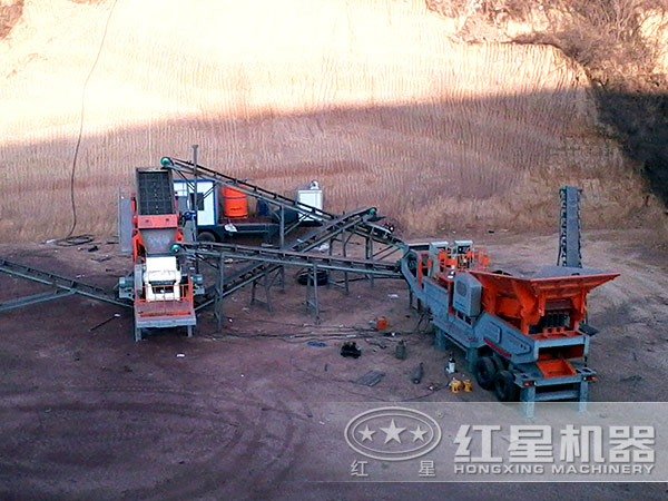 新一代車載建筑垃圾流動碎石機靈活工作現(xiàn)場 新一代車載建筑垃圾流動碎石機靈活工作現(xiàn)場