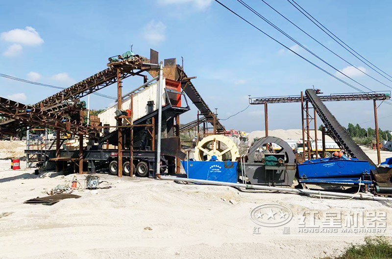 可移動(dòng)河卵石制砂生產(chǎn)線現(xiàn)場 可移動(dòng)河卵石制砂生產(chǎn)線現(xiàn)場