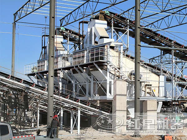 配1520反擊破和給料機的石子生產(chǎn)線 配1520反擊破和給料機的石子生產(chǎn)線