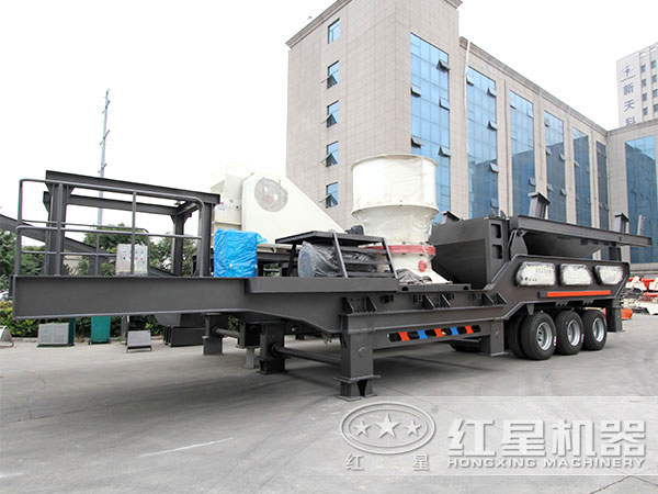 移動粉沙車，配圓錐破