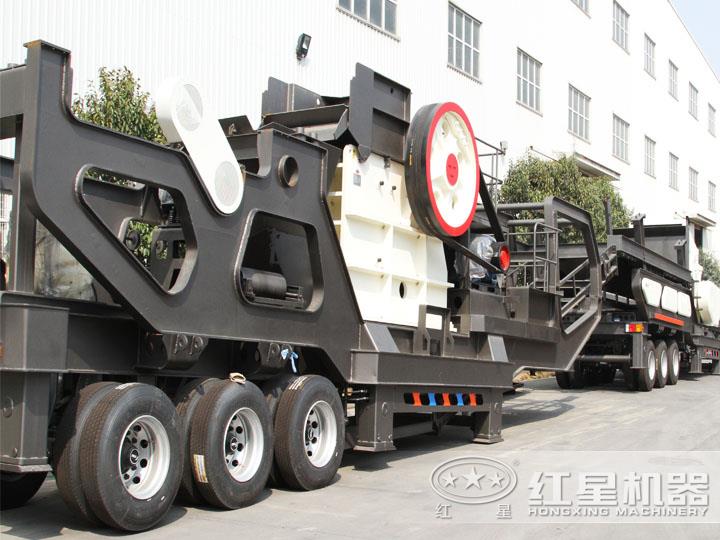 鄂破移動破碎機(jī)，為粗碎而生，破碎比大，使用壽命長