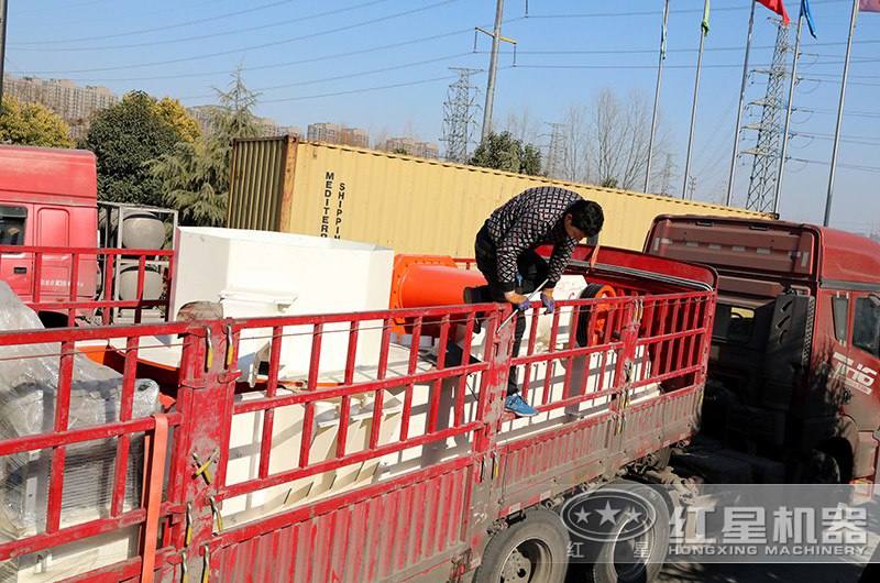 新型花崗巖破碎機(jī)發(fā)貨 新型花崗巖破碎機(jī)發(fā)貨