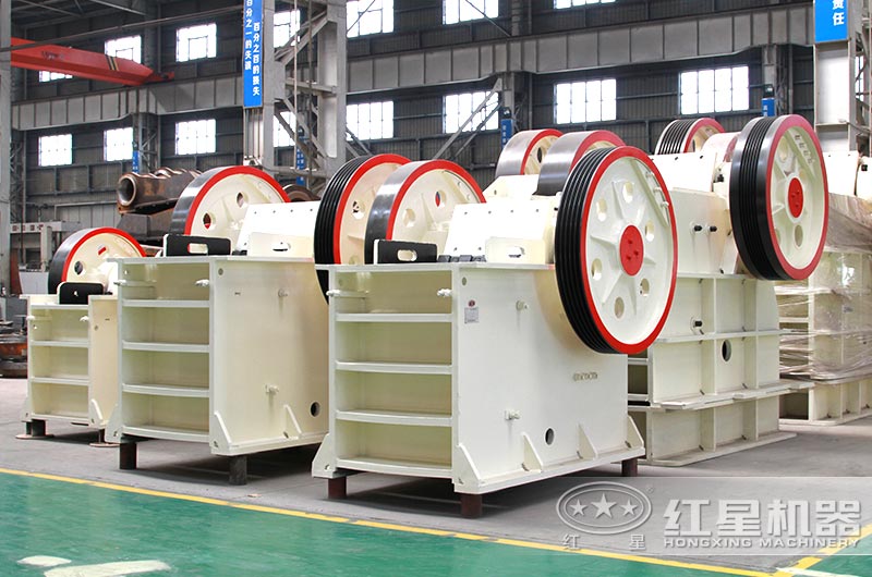 顎式破碎機(jī)圖片 顎式破碎機(jī)圖片