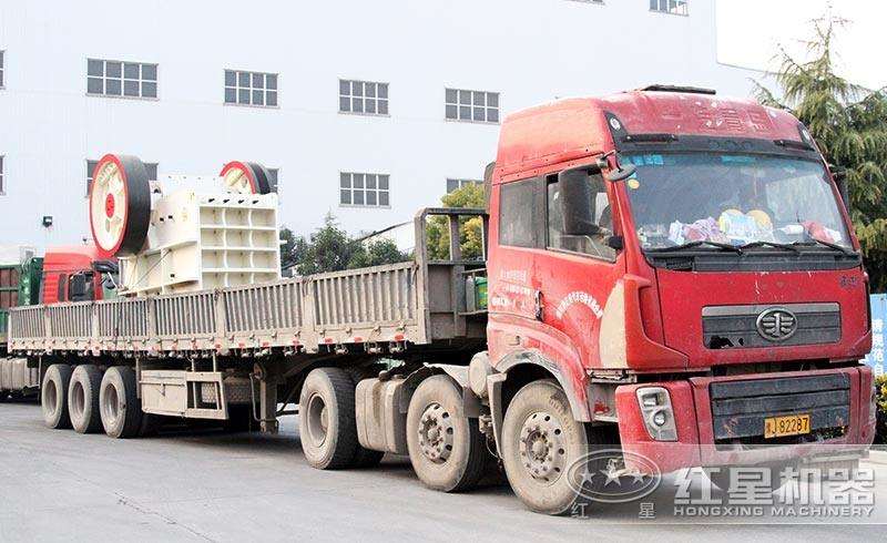 時(shí)產(chǎn)400噸-500噸青石破碎機(jī)發(fā)貨 時(shí)產(chǎn)400噸-500噸青石破碎機(jī)發(fā)貨