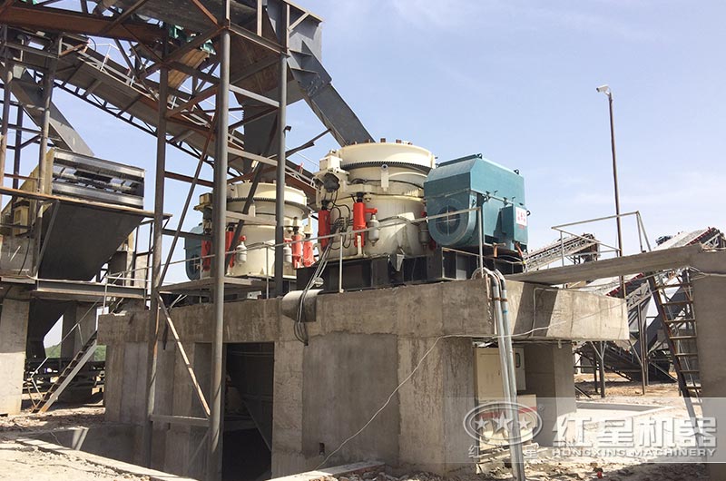 多缸液壓圓錐破碎機(jī)作業(yè)現(xiàn)場圖 多缸液壓圓錐破碎機(jī)作業(yè)現(xiàn)場圖