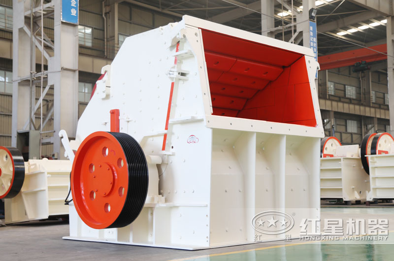 反擊式石頭制砂機：投資少，粒型好