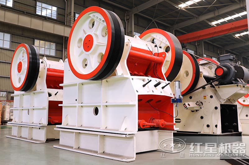 大型顎式粉碎機(jī) 大型顎式粉碎機(jī)