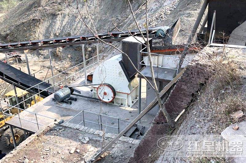 大型錘破碎機生產(chǎn)現(xiàn)場圖片 大型錘破碎機生產(chǎn)現(xiàn)場圖片