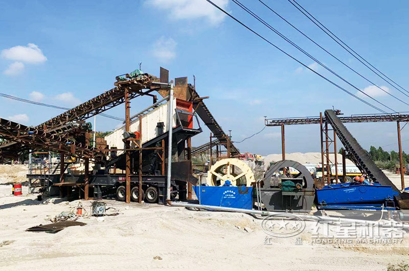 移動制沙機(jī)一體式工作現(xiàn)場圖片 移動制沙機(jī)一體式工作現(xiàn)場圖片