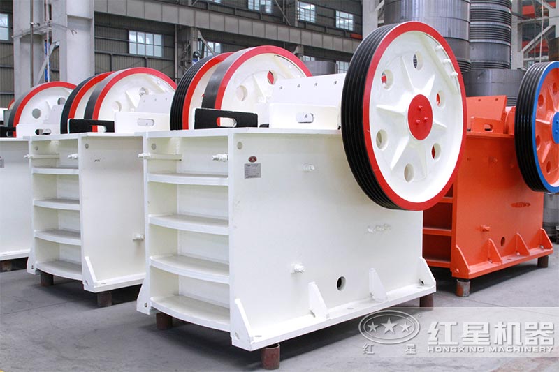 鄂式碎石機(jī) 鄂式碎石機(jī)