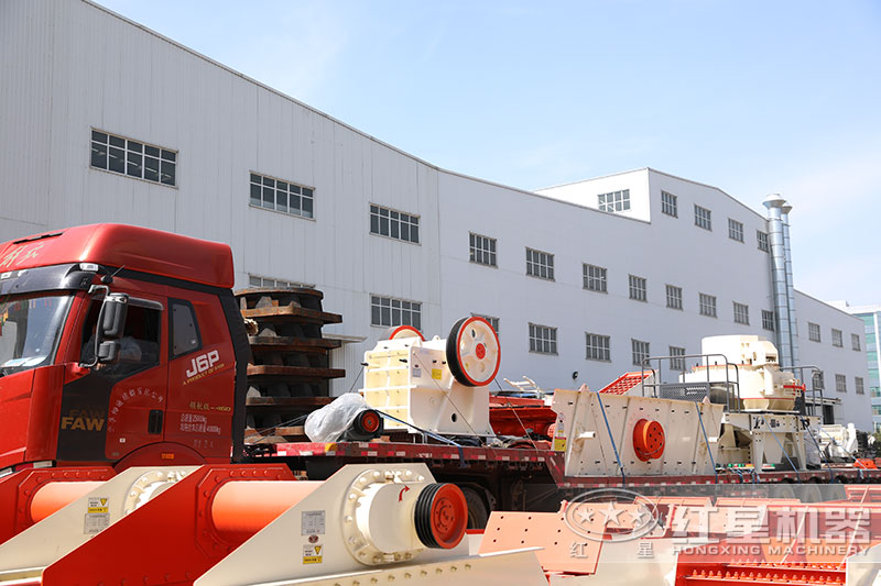 鄂式碎石機(jī)發(fā)貨實(shí)拍 鄂式碎石機(jī)發(fā)貨實(shí)拍