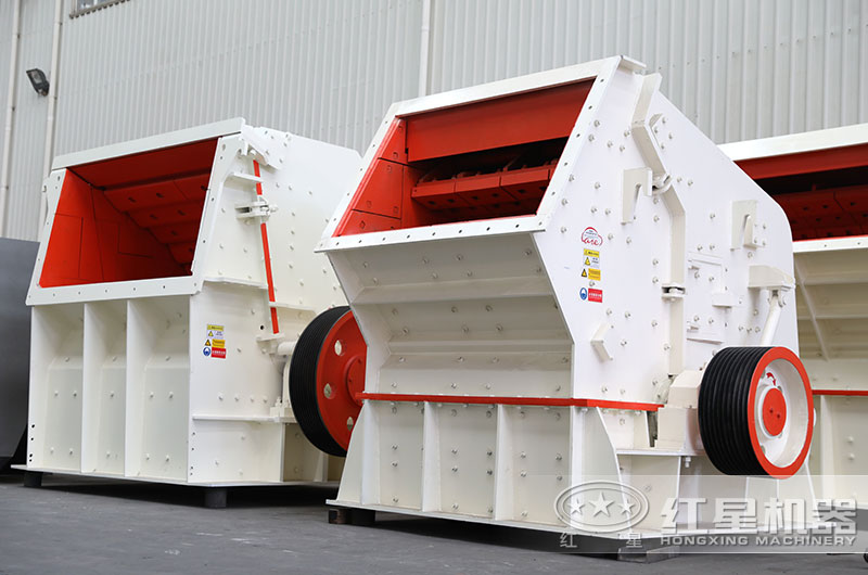 砂石料生產(chǎn)線全套設(shè)備:反擊式破碎機 砂石料生產(chǎn)線全套設(shè)備:反擊式破碎機