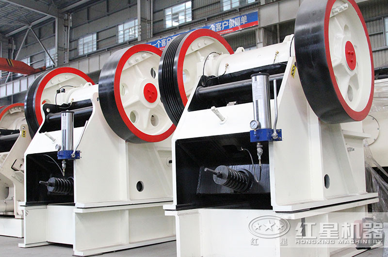 顎式破碎機圖片 顎式破碎機圖片