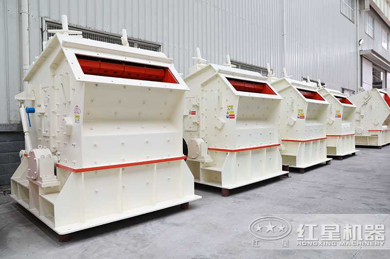 反擊式碎石機(jī)圖片 反擊式碎石機(jī)圖片