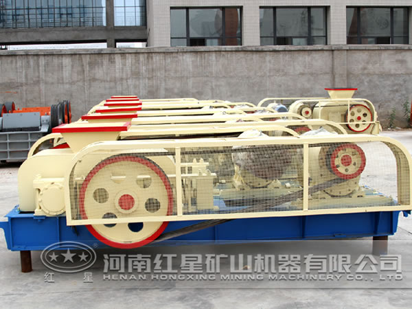 對(duì)輥式破碎機(jī) 對(duì)輥式破碎機(jī)
