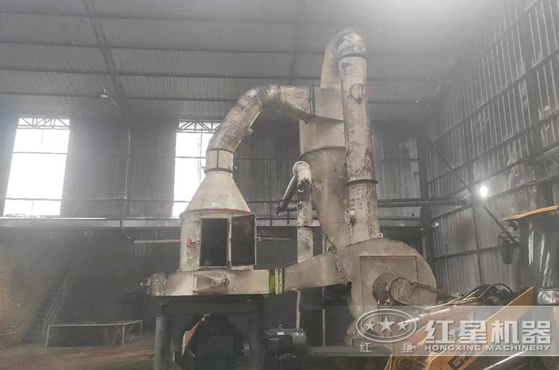 雷蒙磨處理粉煤灰加工現場 雷蒙磨處理粉煤灰加工現場